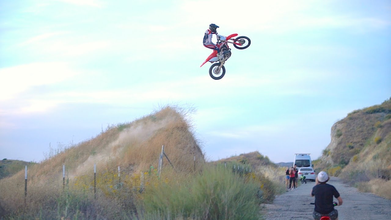 Jumping Over The Road - Buttery Vlogs Ep56
