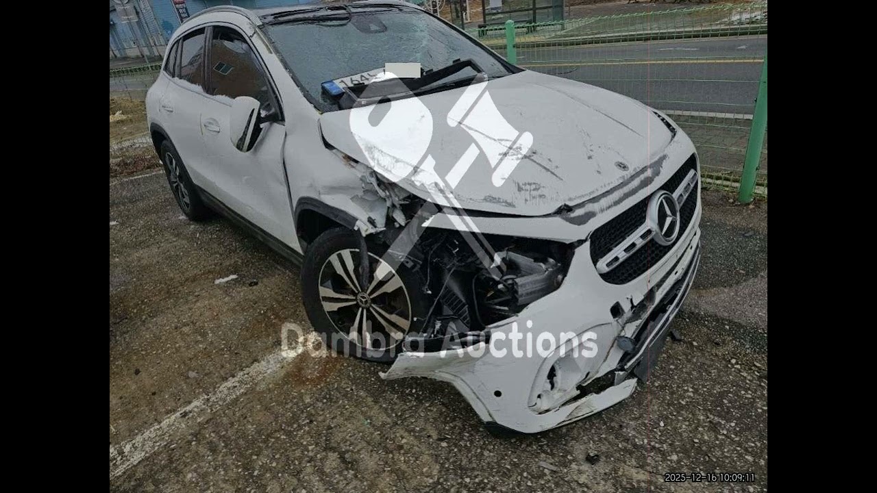 W1N4N4EB4MJ279823 Mercedes Benz GLA220