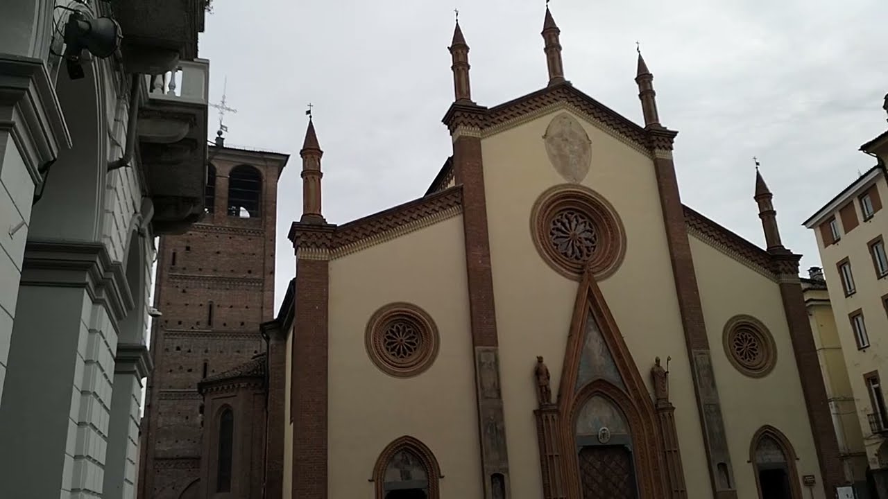 Piazza San Donato a Pinerolo Torino | OPPO A96 | 1080P