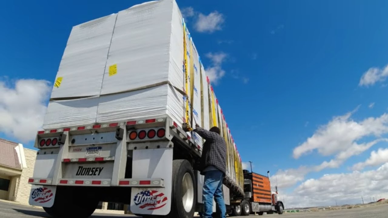 #652 Hi Teresa Somewhere in Wyoming The Life of an Owner Operator Flatbed Truck Driver