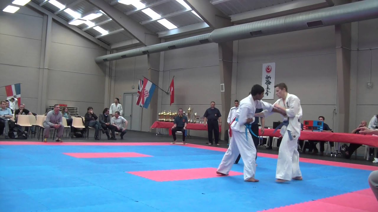 French Open Shinkyokushinkai Abdul POTYRAM Vs Yann PAILLAT Novice LightMen