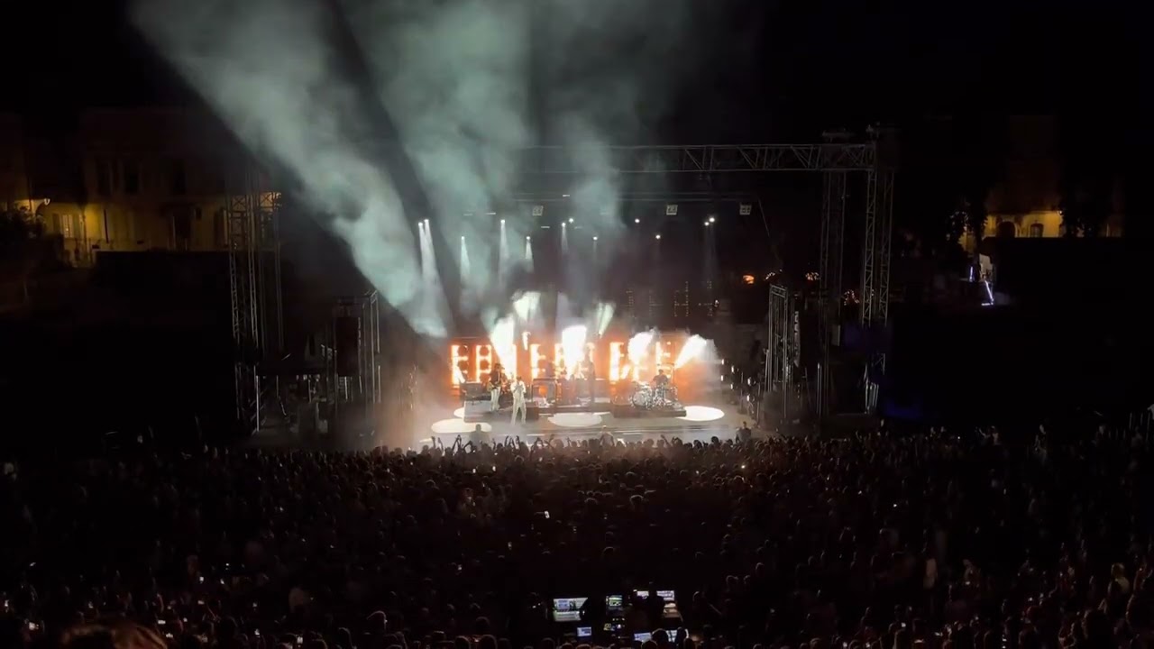 Lomepal &laquo;&nbsp;Auburn&nbsp;&raquo; @ Th&eacute;&acirc;tre Antique d&rsquo;Arles (Live 2022)