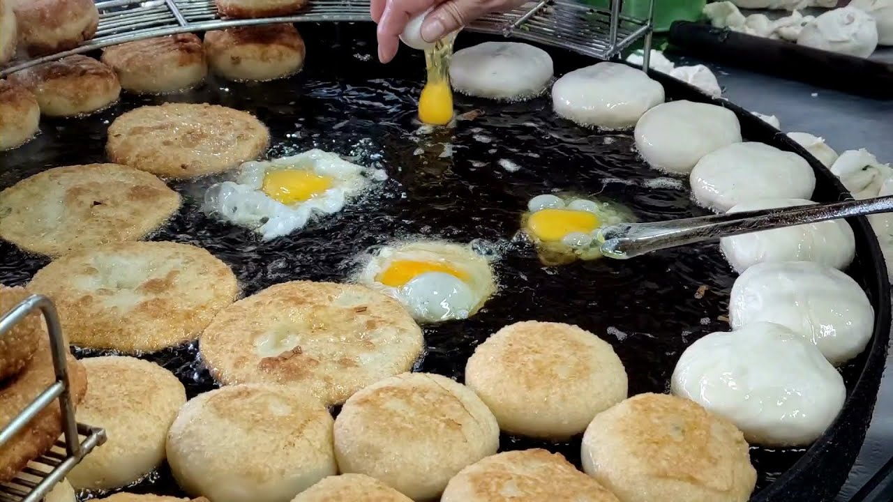 Жареные булочки с белой редькой,Блинчик с луком-тайваньская уличная еда