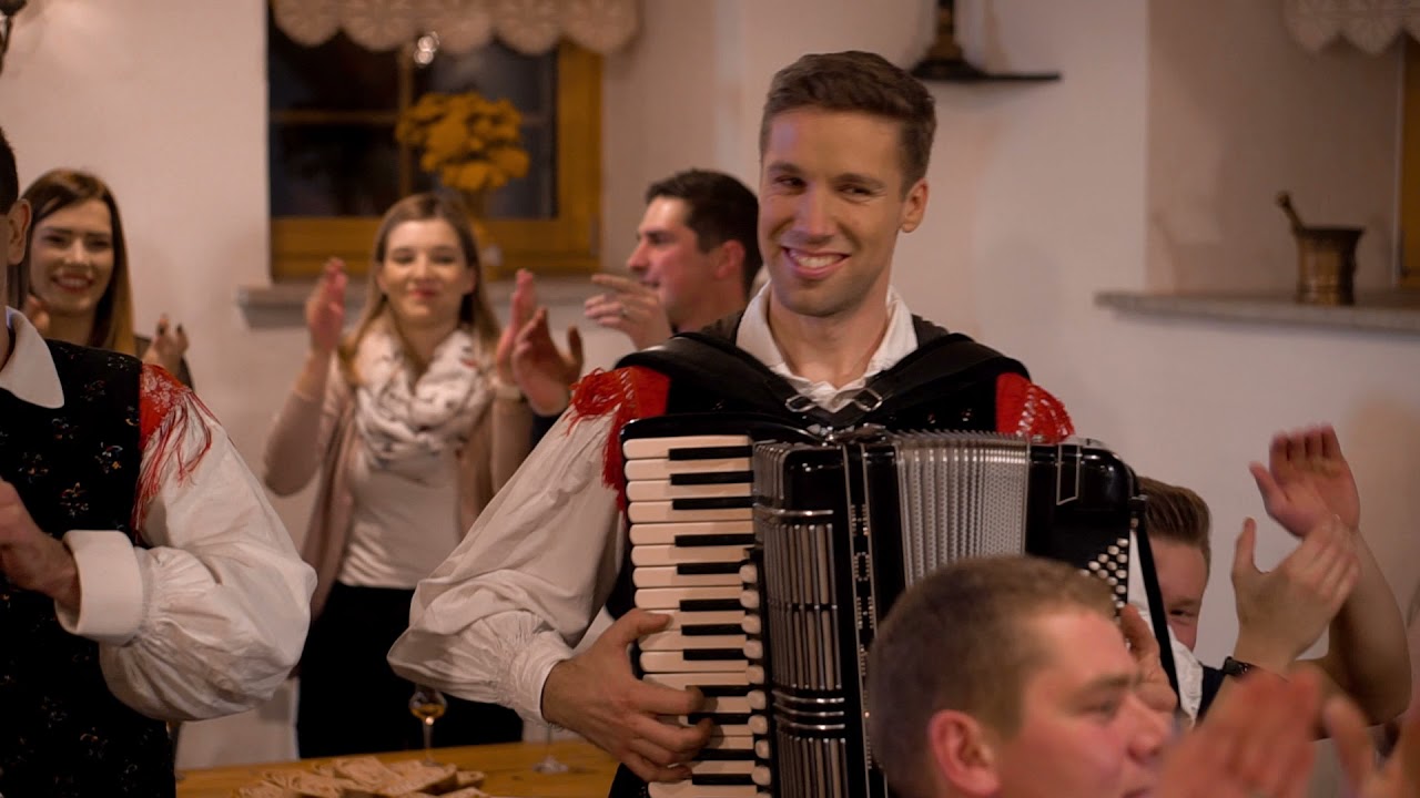 Ansambel Saša Avsenika - VSA VAS JE NA NOGAH