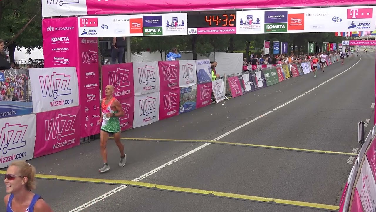 37. Wizz Air Budapest Félmaraton 2022 befutófilm: Manna ABC 10km 00:32:30 - 01:29:49