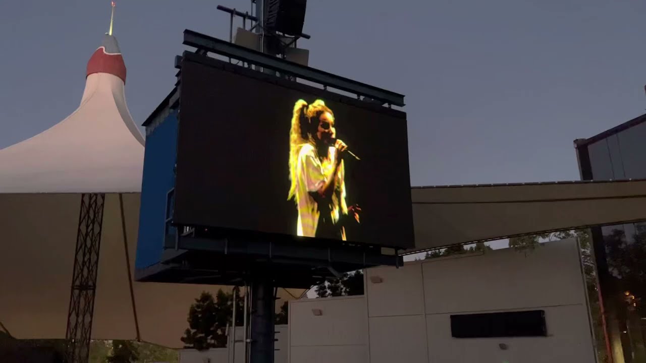 &ldquo;Easier Than Lying&rdquo; - Halsey live at the Shoreline, CA - June 24, 2022 #halsey #live