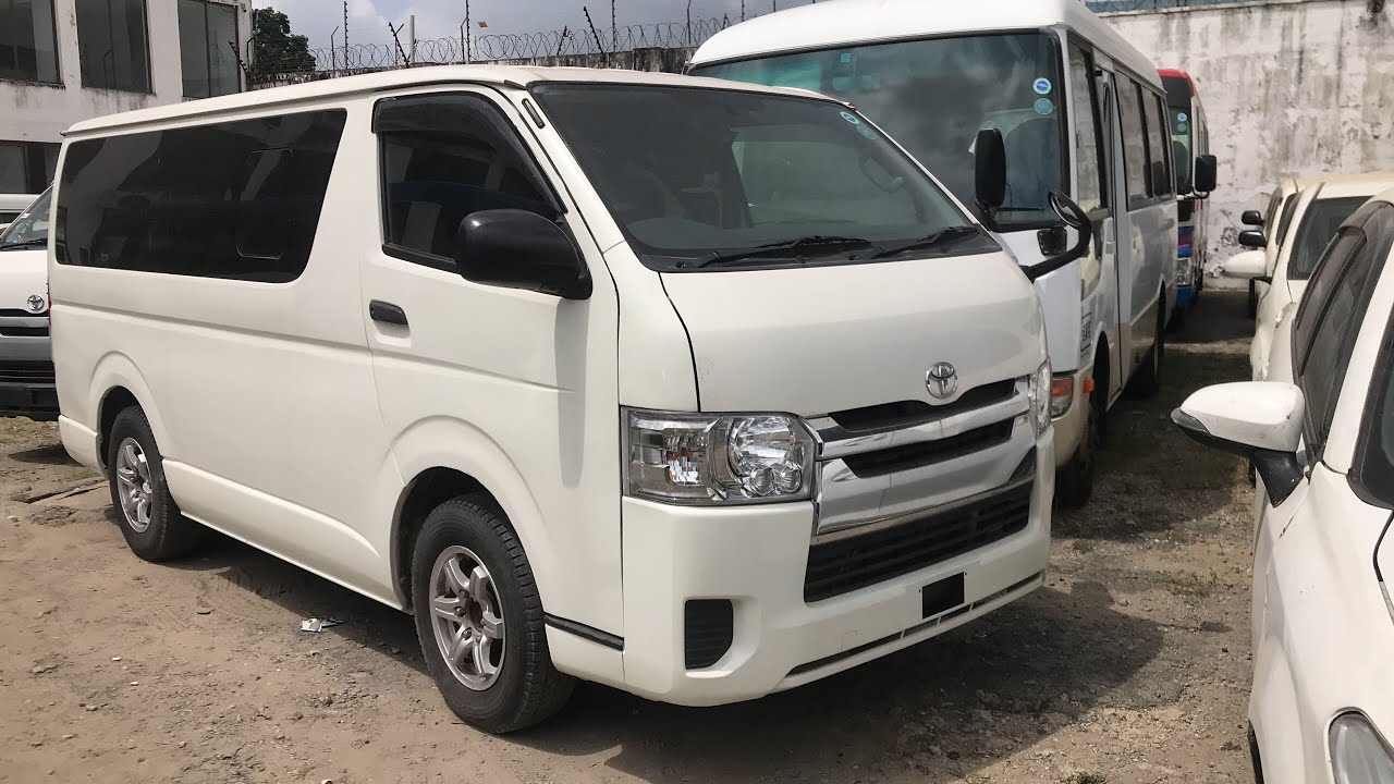 Toyota Hiace 7L, 14 мест, цена 1,5 млн. в Момбасе.