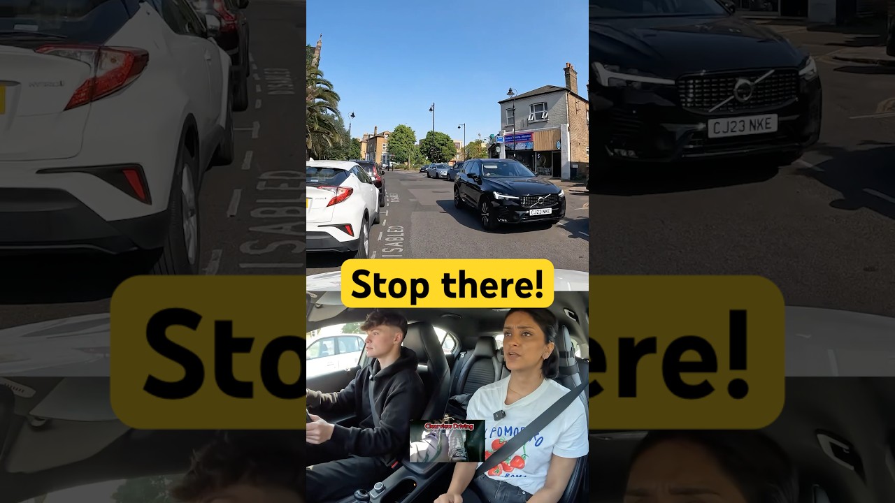 NARROW SQUEEZE 😬 #driving #car #learn #howto #drive #safe #london #road #fyp #pov #teacher