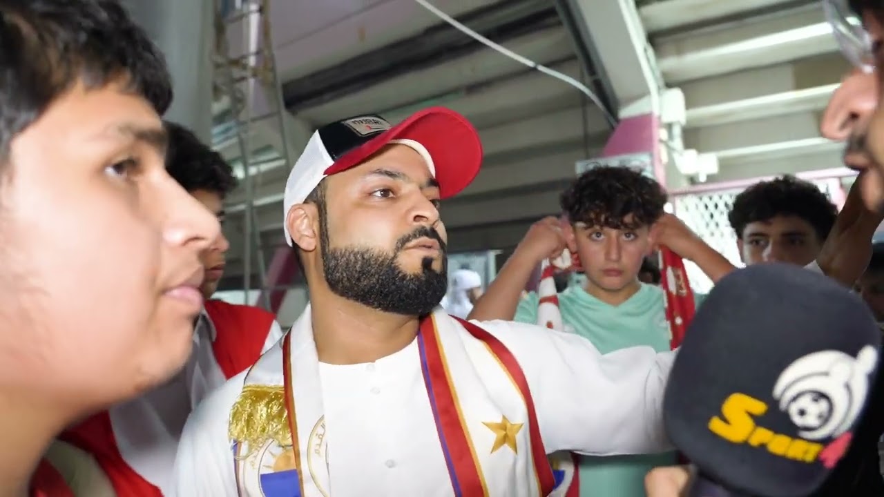 شباب الأهلي ينتزع الصدارة من الشارقة في مباراة جماهيرية مثيرة
