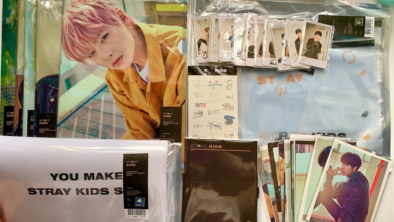 Unboxing Stray Kids' District 9: Unlock official goods (part 1)
