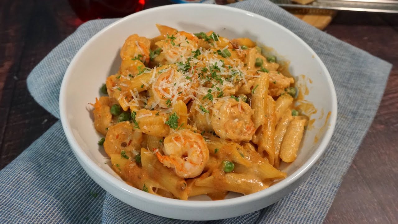 Pasta Cremosa con Chipotle y Camarones - Mi Cocina Rápida