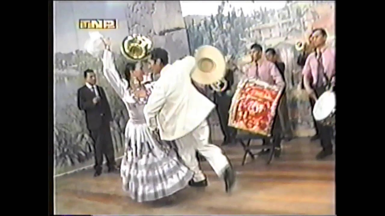 LA CHICLAYANITA marinera norteña con banda y baile