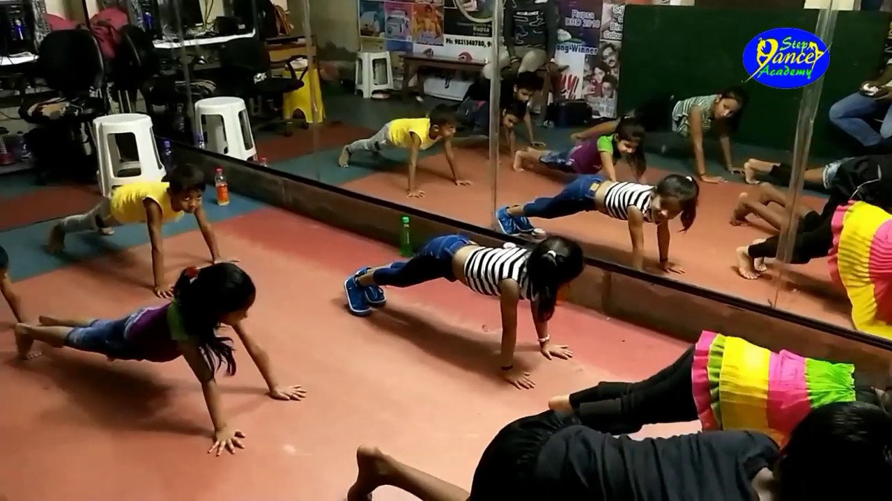Rupsa Practice & teaches Dance to her Friends l Supper Dancer Chapter3 Winner