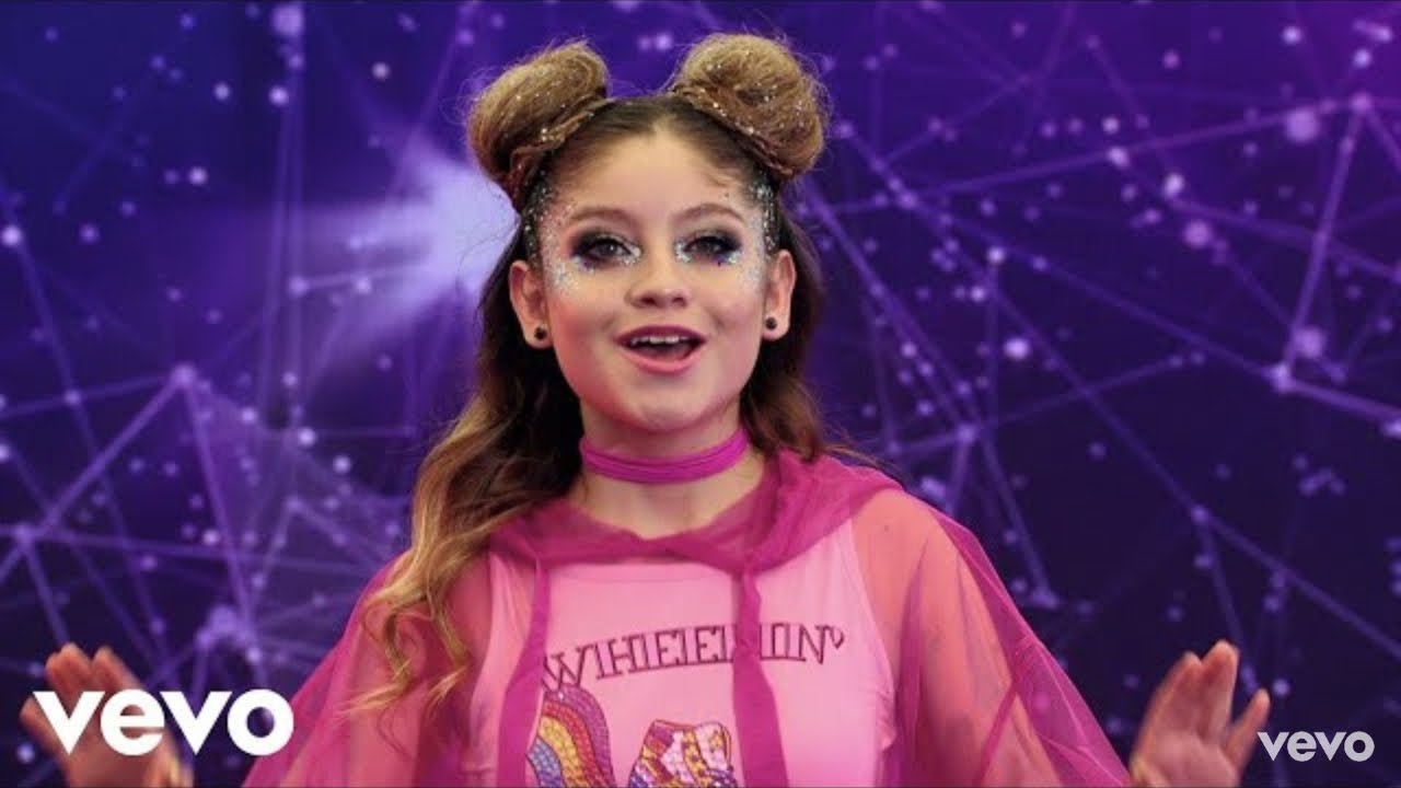 Soy Luna 3 - L'équipe du Roller patine sur un scène (Todo puedo cambiar) avec Ambre Nina et Ramiro