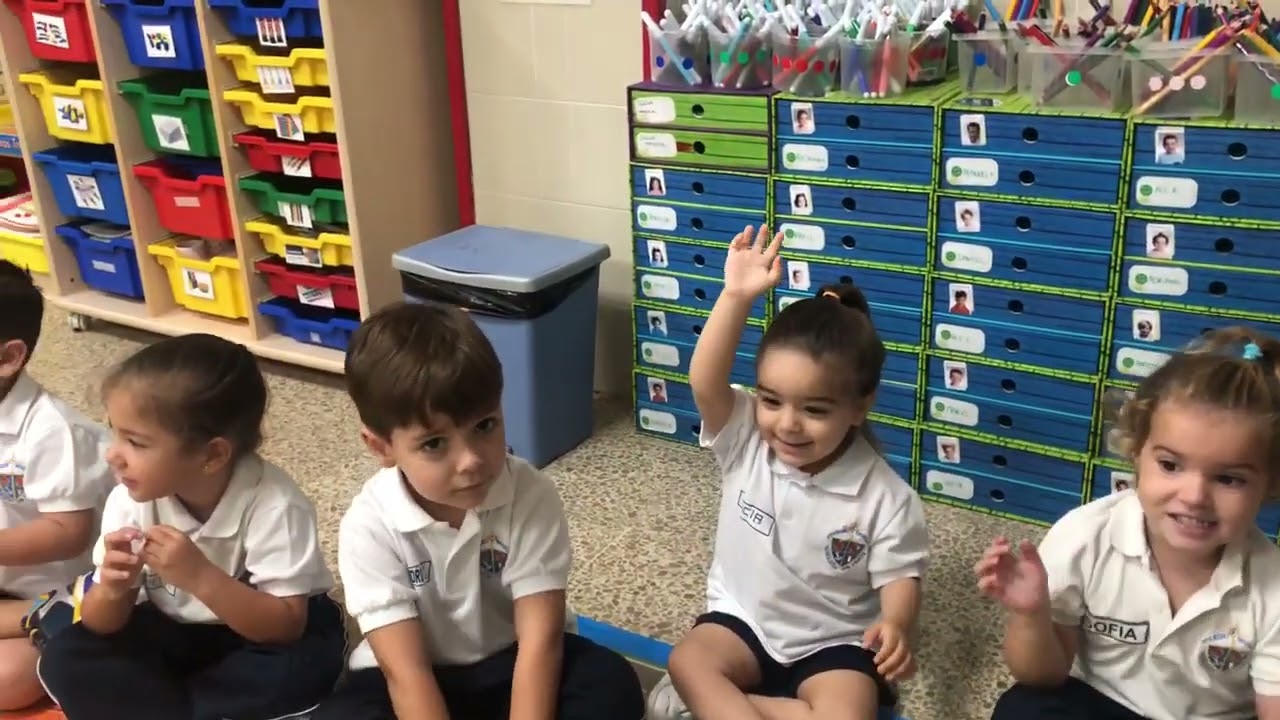 Aula 3 años Canción Virgencita de todos los niños curso 22-23