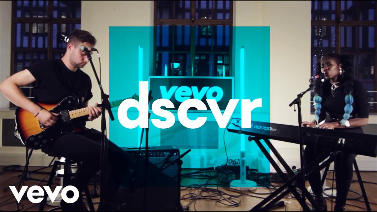 Moko - Missing Love - Vevo dscvr (Live)