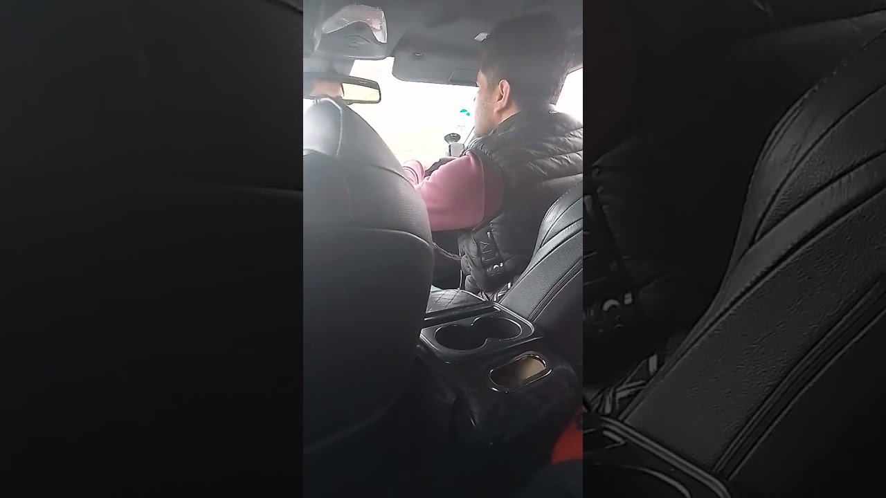 Avoid this blue line taxi driver 