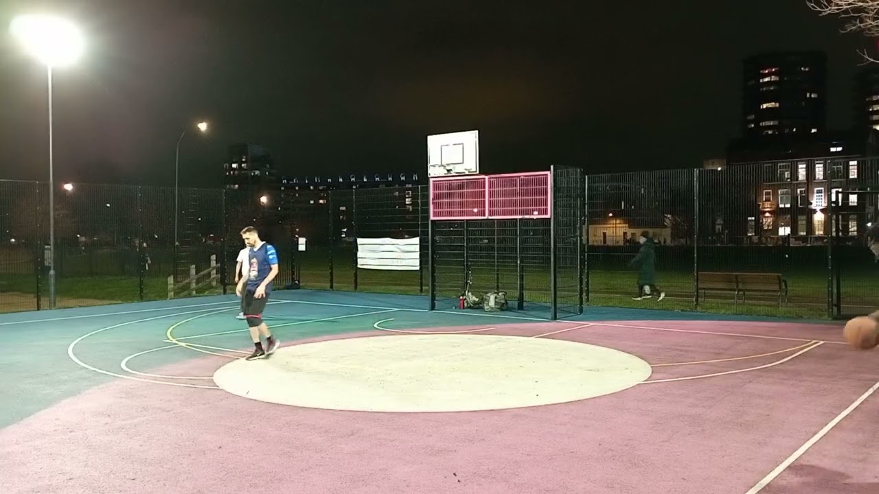  London, Shoreditch Basketball 2026.01.19, game 1, 1v1, Gabriel v Martin