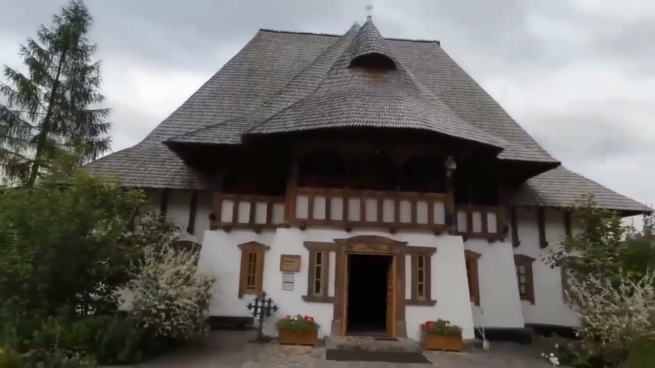 Pasul Prislop si Manastirile Prislop   Moisei ,Barsana