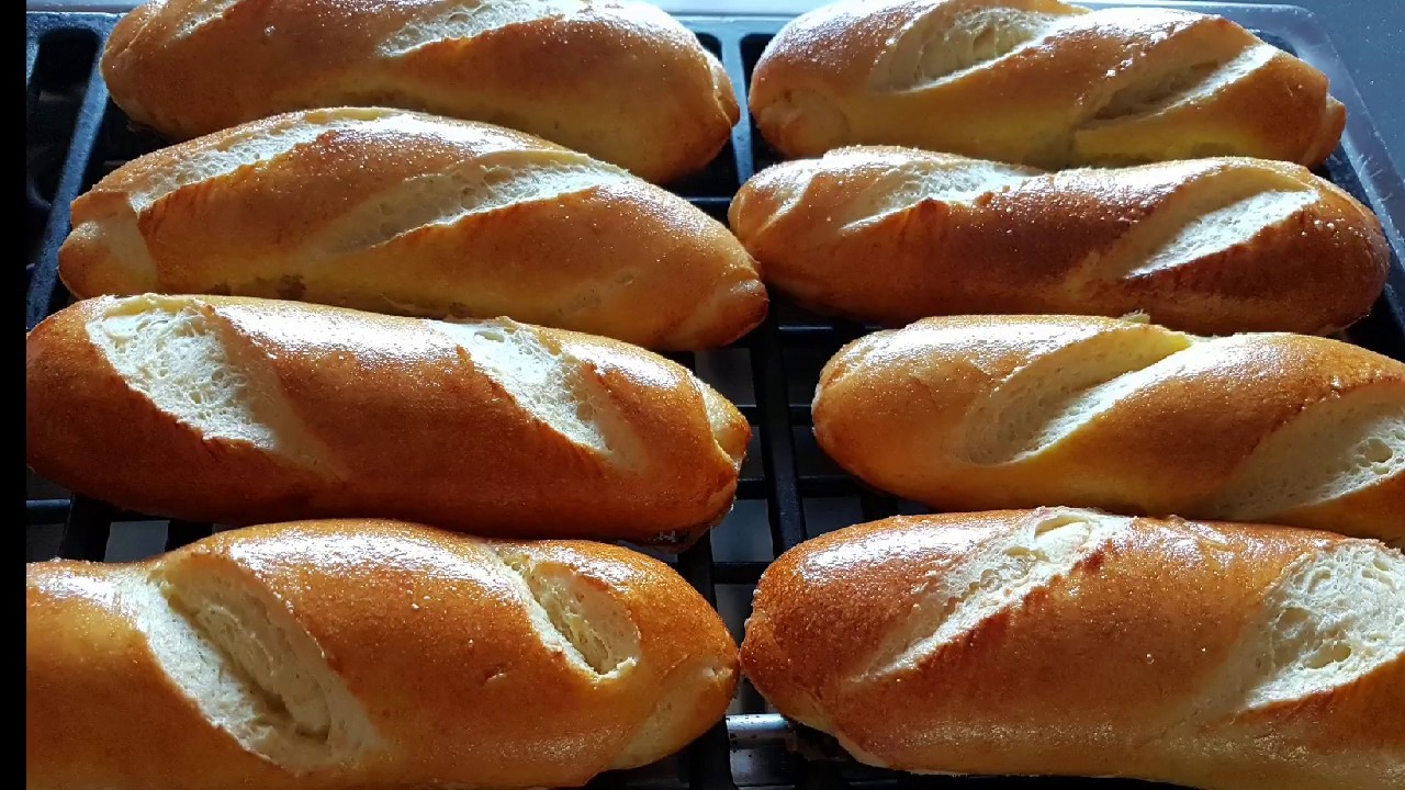 Mini pain sans pétrissage très pratique pour les sandwichs