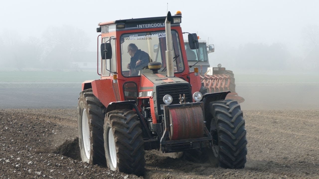 LOUD Valmet 2105 Working Hard In The Field With a 6-Furrow Plogh