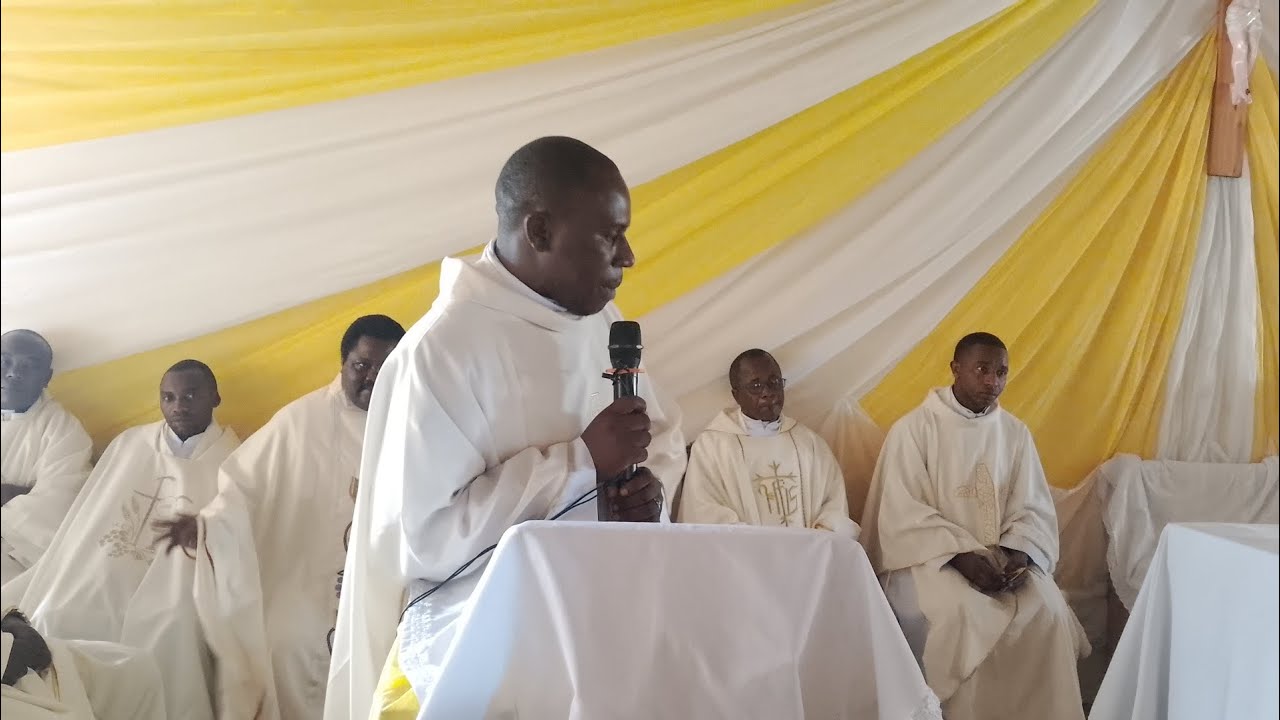 #NENO LA SHUKRANI PADRE MFILINGE C.PP.S MISA YA SHUKRANI KIJIJI KWAO UFYAMBE.