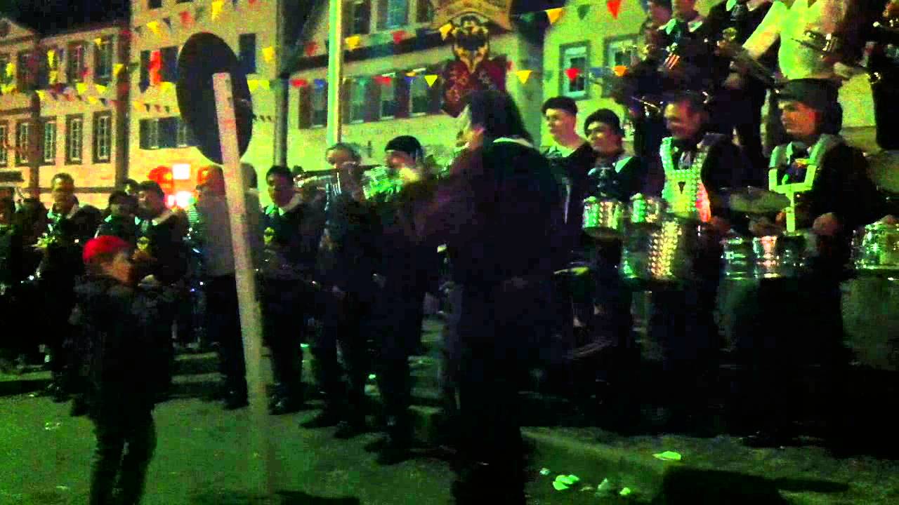 Fanfarenzug Weil der Stadt - Auftritt Marktplatz 2012