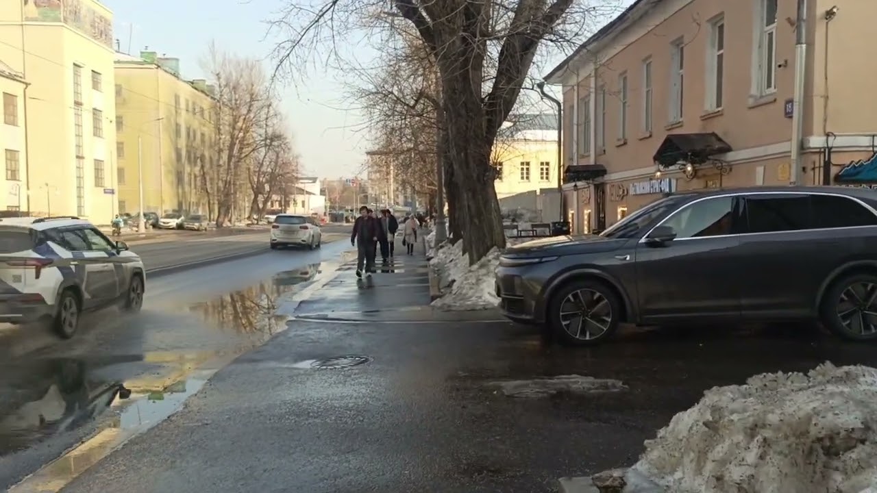 Смотрю автомобили в Москве.Работа в Москве.