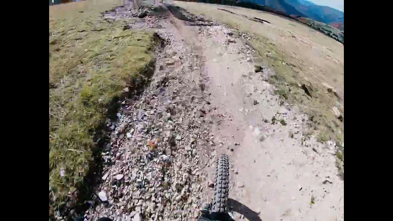 BIKE PARK FRONTIGNANO 🔥 #follow #downhill #redbull #canada #viral #viralvideo #bikepark #bikelife 