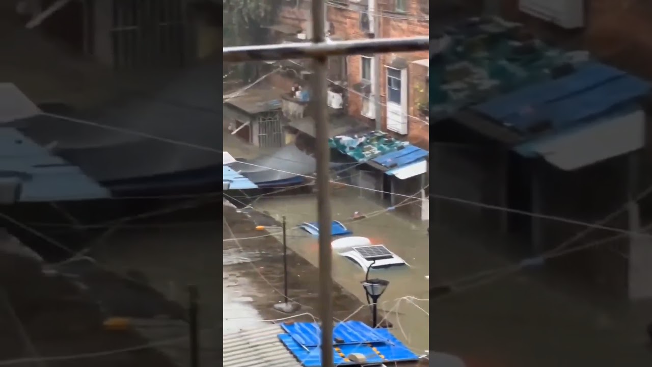 #China: #Flood in #Nanning city, #Guangxi region.
