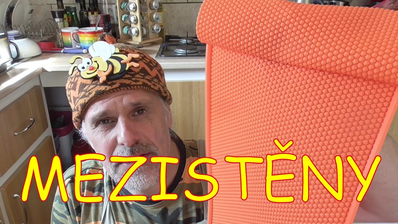 Mezistěny z vlastního vosku - první pokus