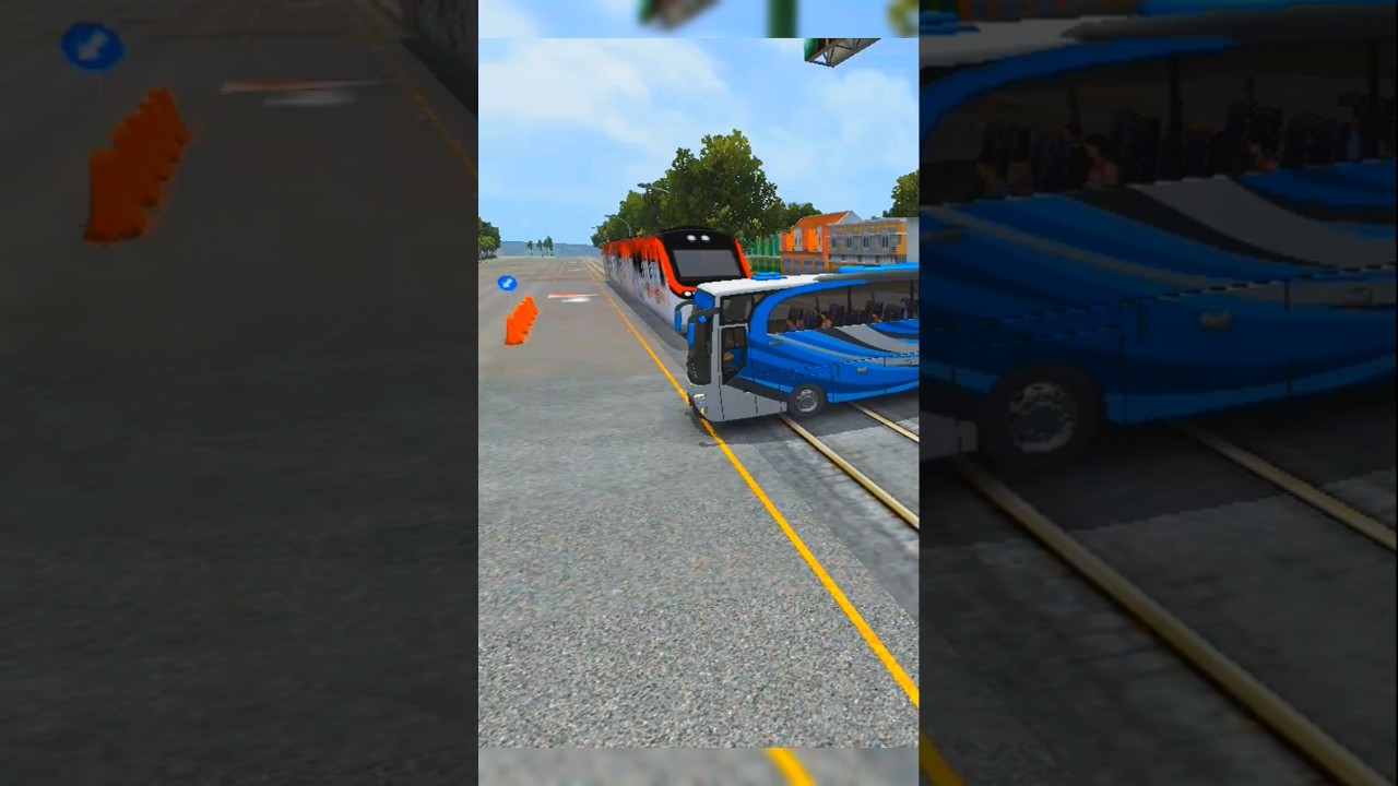 Bus Macet Di Hantam KRL#keretaapi#trainzsimulator#train#automobile#raily