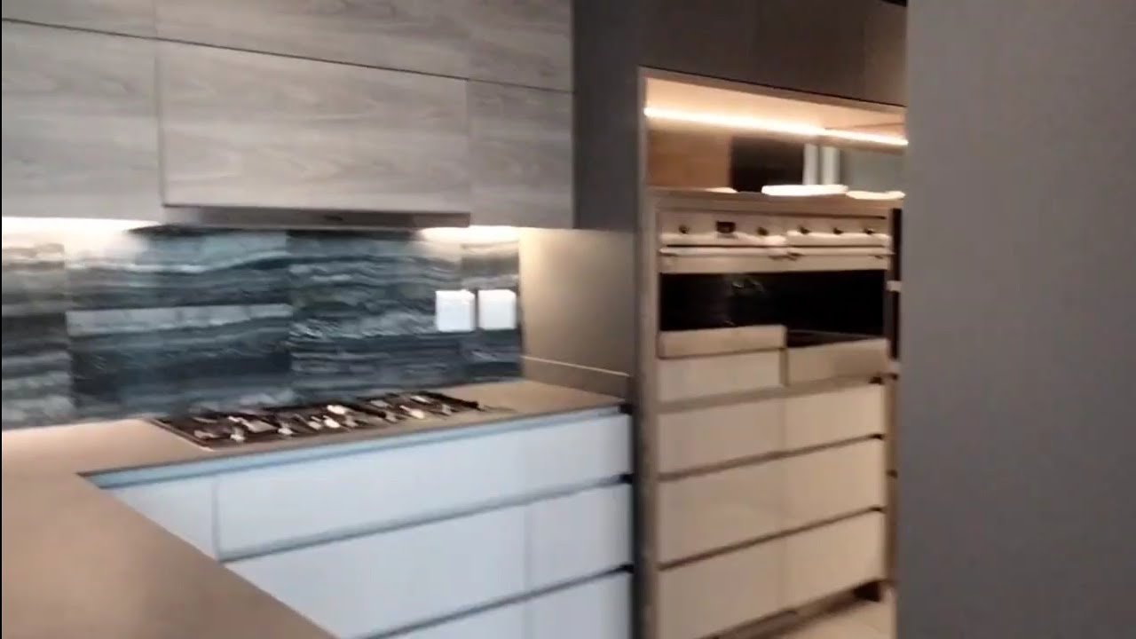 The TYRWHITT APARTMENTS      S.African Penthouse Apartment Next Door ROSEBANK MALL|Airbnb| Rent/