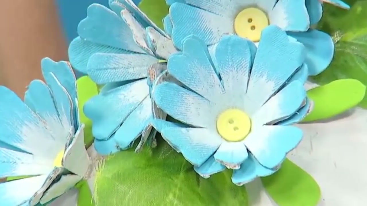 COMO HACER FLORES EN CARTONES DE HUEVOS PARA DECORAR