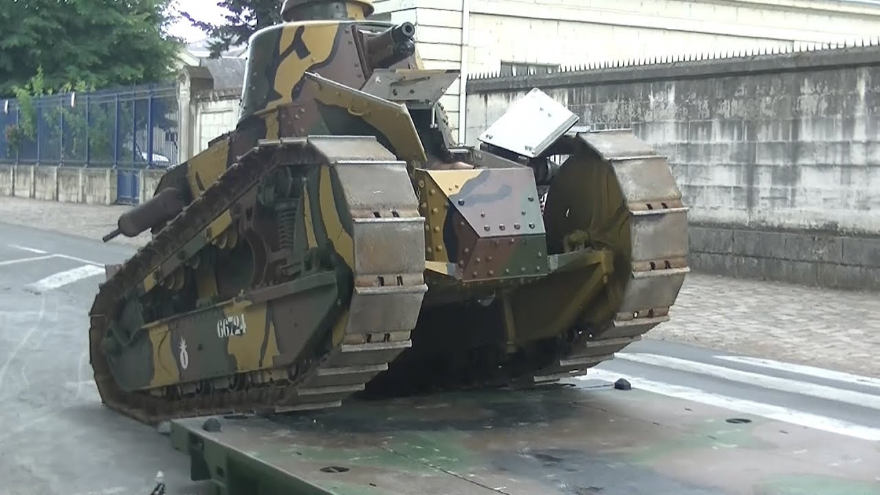 Start old Tank WW1 (1917)