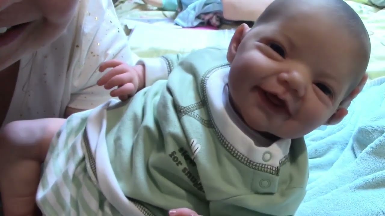 Reborn baby BOX OPENING: Charlie by Joanna Kazmierczak :)