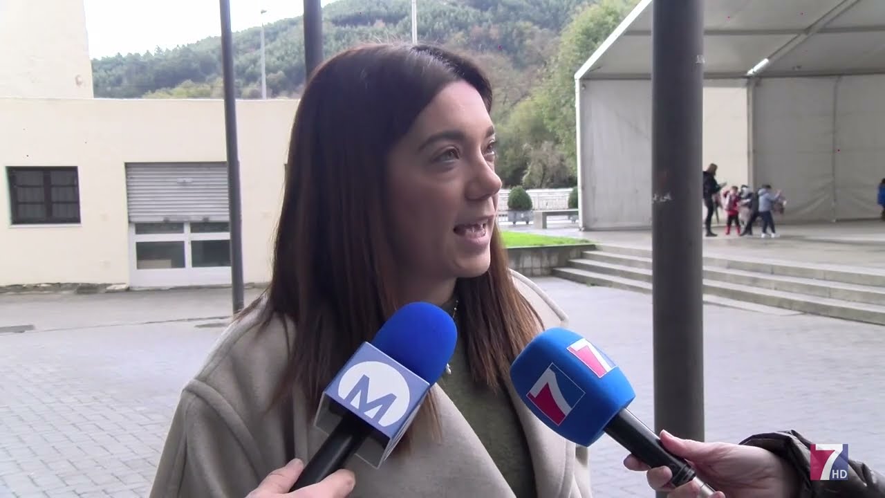 Lazos morados para romper el silencio contra la violencia machista en Muskiz