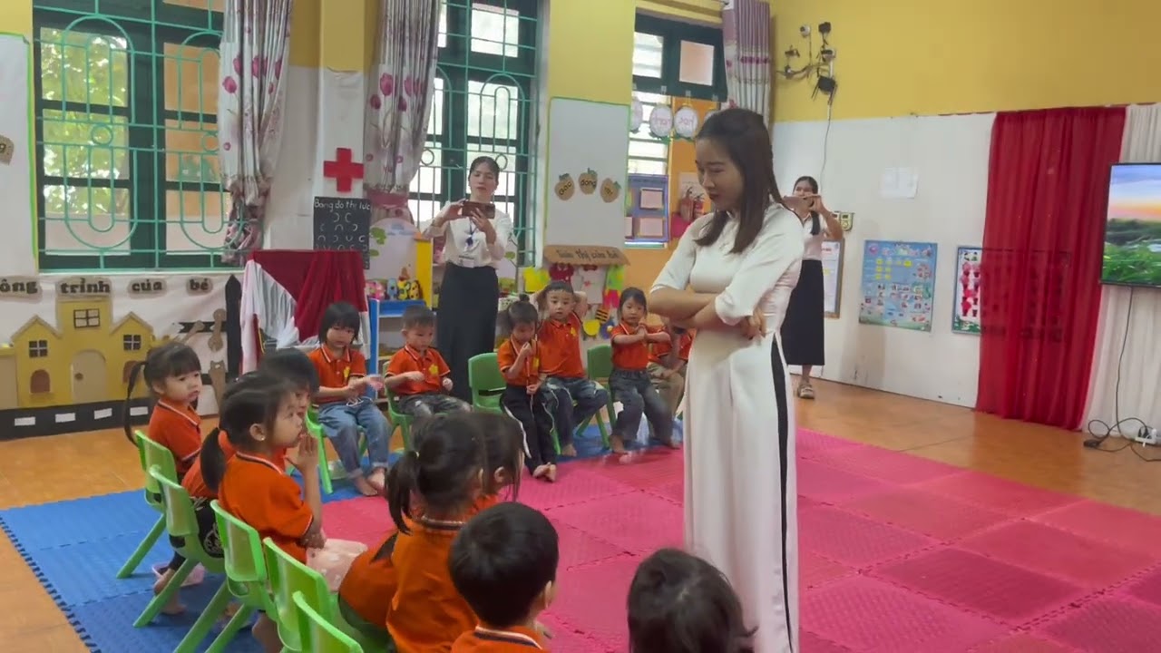 SHCM theo NCBH: Nhận biết buổi sáng, buổi trưa, buổi chiều, buổi tối