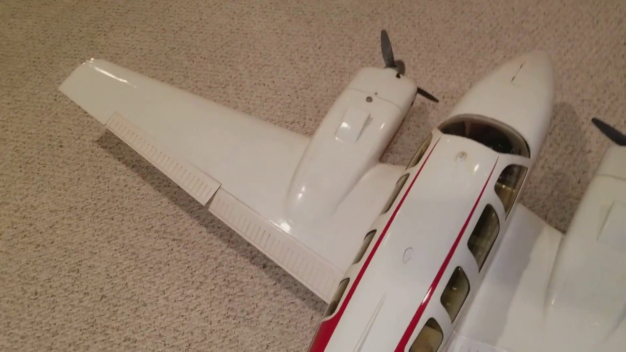 Vintage RC Byron Beechcraft Baron 58.