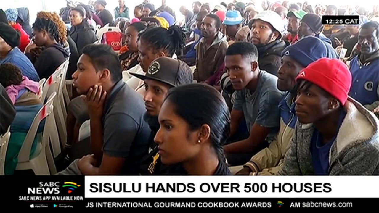 Human Settlements Minister Sisulu hands over 500 title deeds in Cornubia