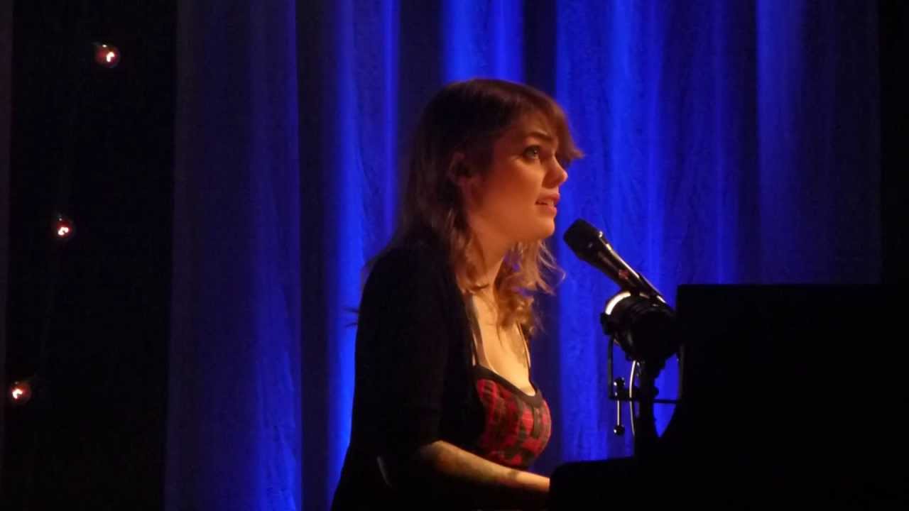 (HD) Coeur de Pirate - Le Vent et la Rivière @ Rockhal 04-04-2013