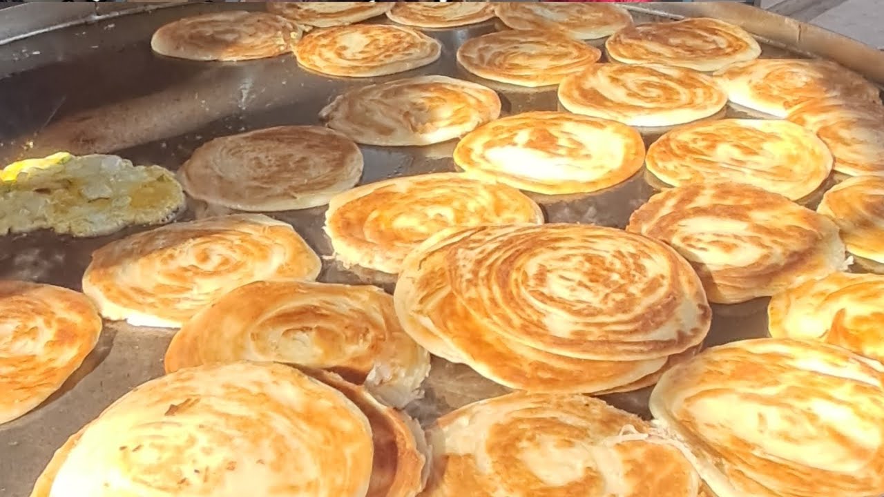 Quetta hothel ka lacha partha and chai #quettachai #streetfood #quettaparatha 