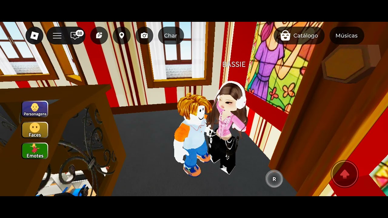 Jogando Chiquititas e puxando o cabelo do outro 