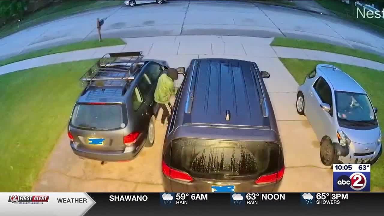 Two Rivers Police search for two men suspected of vehicle entry