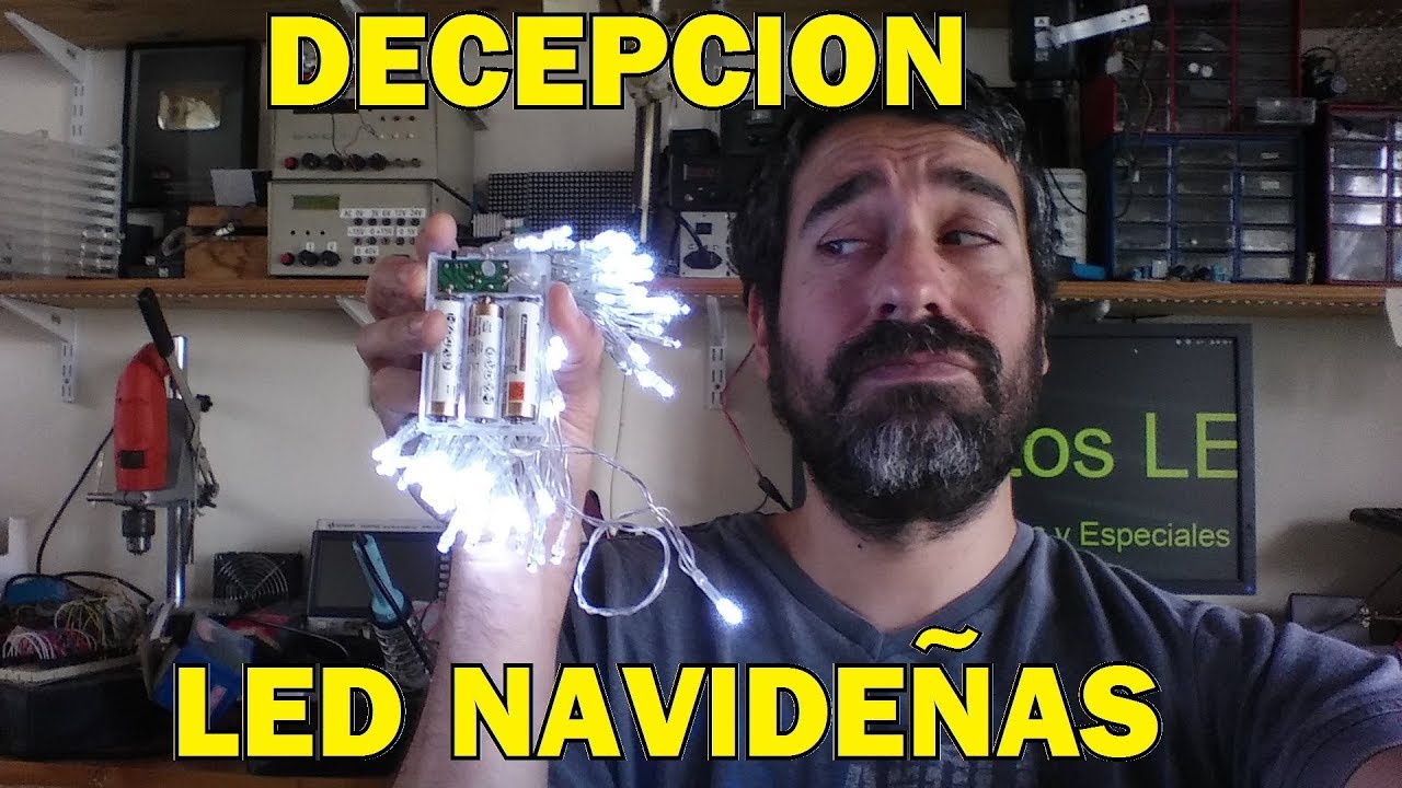 Decepcion con luces navideñas a pila