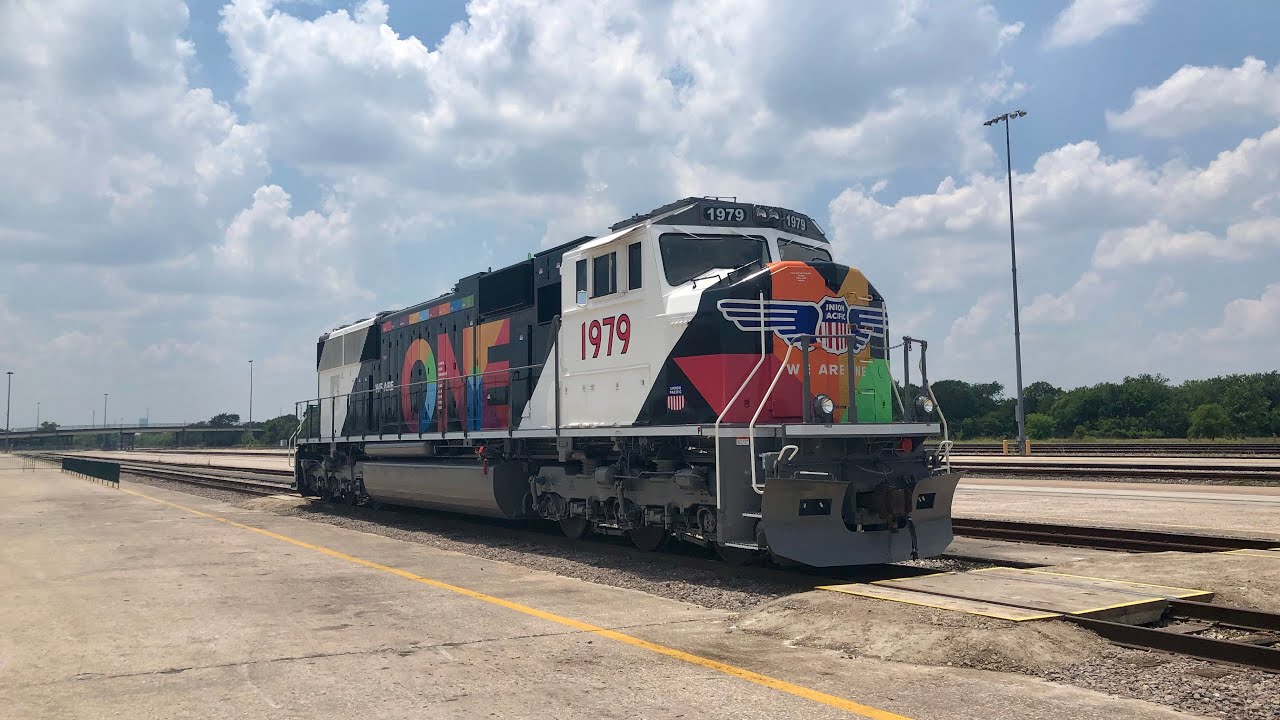 UP 1979 (We Are One) at Englewood Yard + Some Other Trains 6/19/21