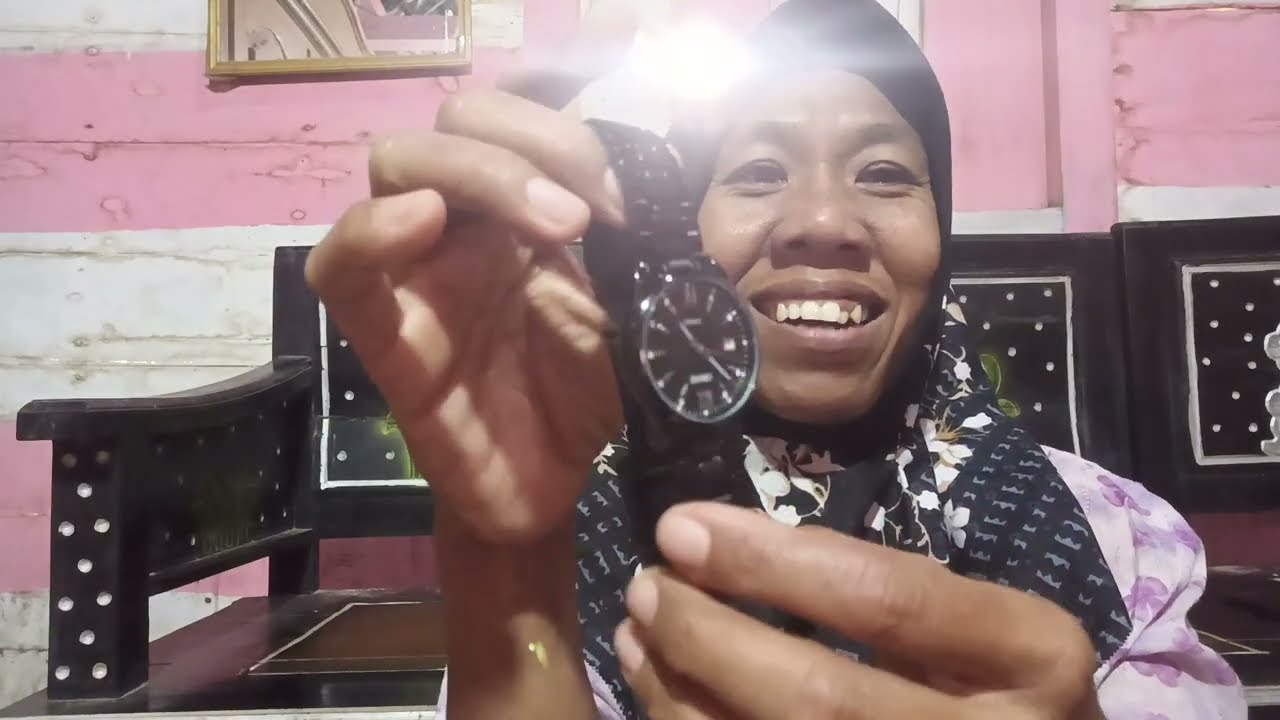 MAK E DADI TUKANG JAM DADAKAN😂😂