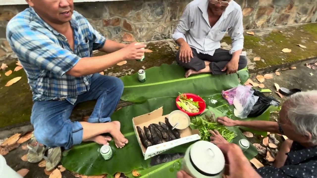 Tảo mộ 24 tháng chạp. 