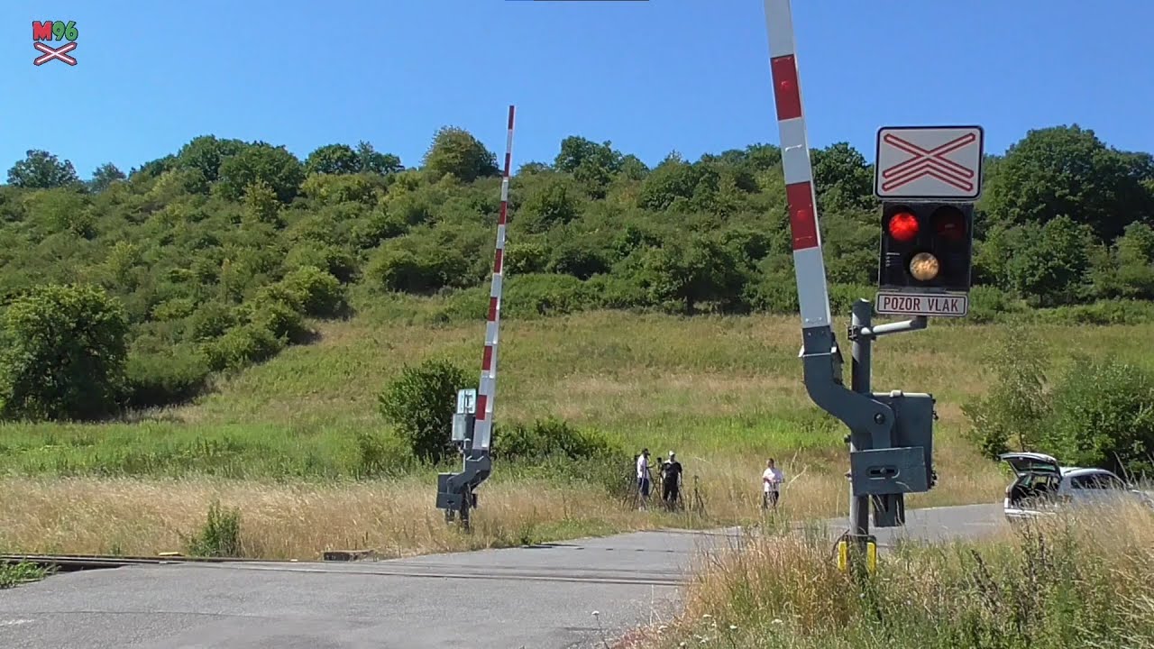 Železničné priecestie Slatinka [SP0516] - 19.7.2022 / Železniční přejezd / Slovak railroad crossing