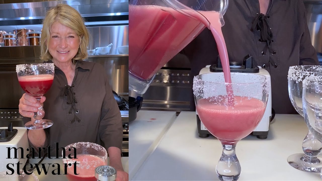 Martha Makes a Pomegranate 